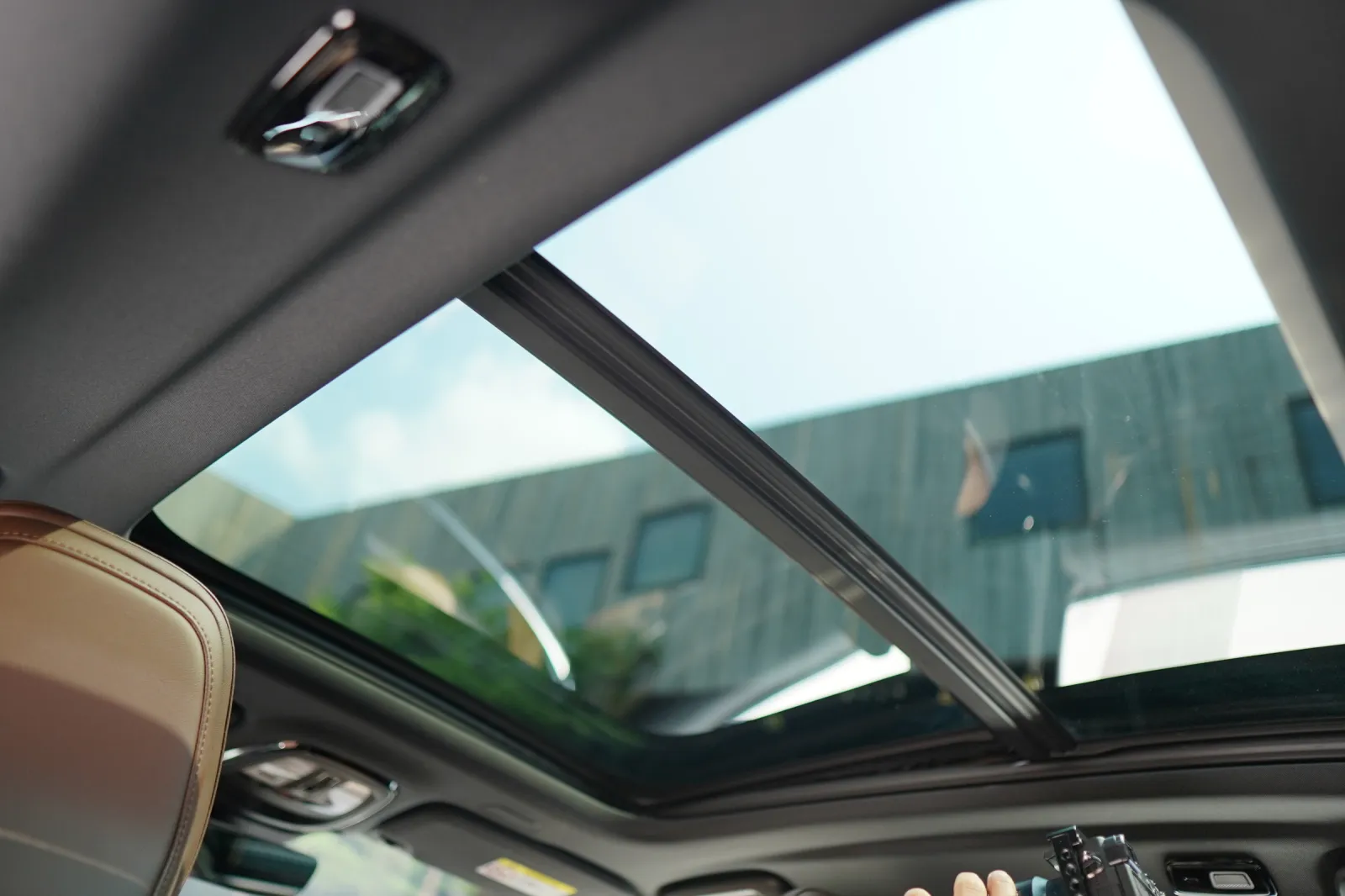 gia-xe-volvo-s90-ultra