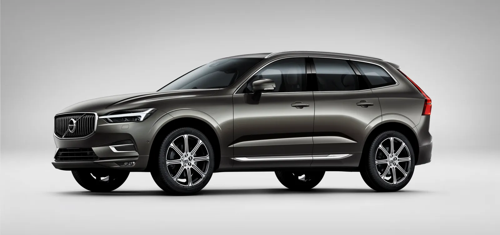 XC60 Plug-in Hybrid Ultra 8 XC60 Plug-in Hybrid Ultra gia-xe-volvo-XC60